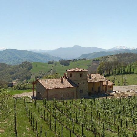 Agriturismo Il Filare Neviano degli Arduini ภายนอก รูปภาพ