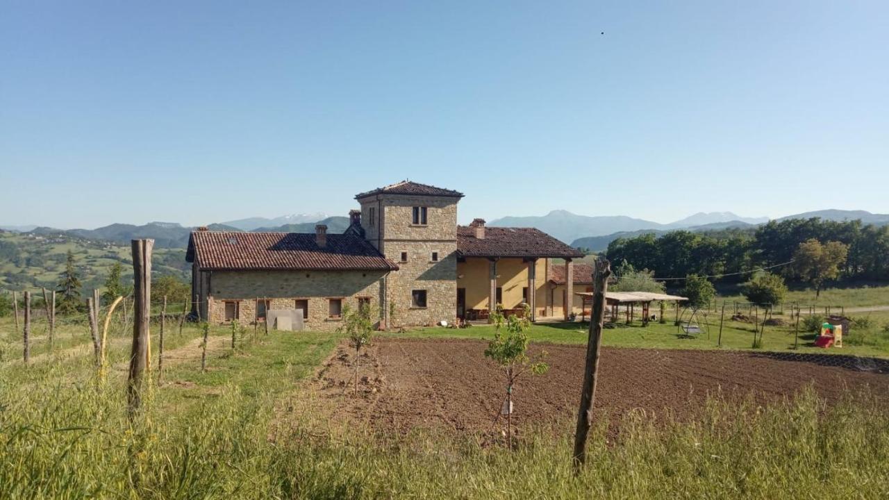Agriturismo Il Filare Neviano degli Arduini ภายนอก รูปภาพ